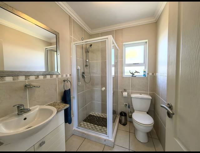 2 BEDROOM SECTIONAL TITLE FOR SALE IN MARINA MARTINIQUE